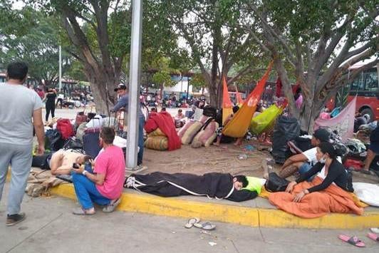 Venezuelans returning to their country wait in an overcrowded quarantine center (called PASI) set up by Venezuelan authorities at a San Antonio del T&aacute;chira bus terminal, April 2020.