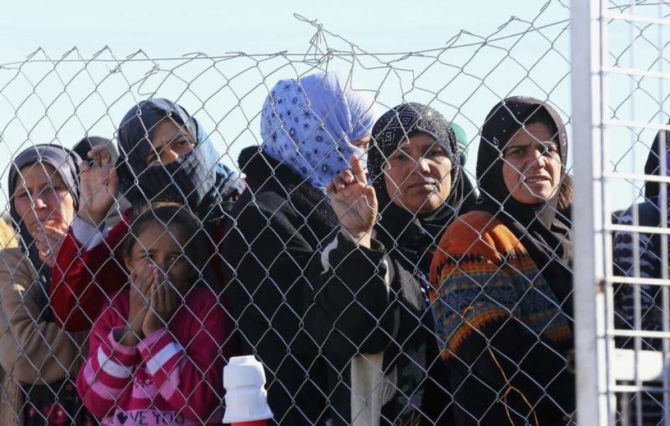 Syria: Extremists Restricting Women's Rights