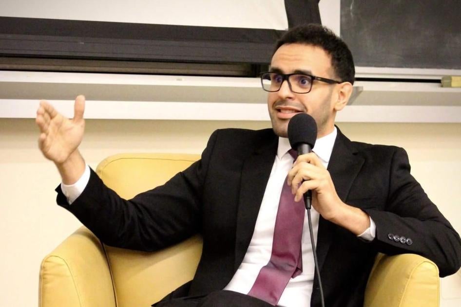 Human rights activist Mohamed Soltan, an American citizen now living in Virginia, is suing former Egyptian prime minister Hazem el-Bablawi. 