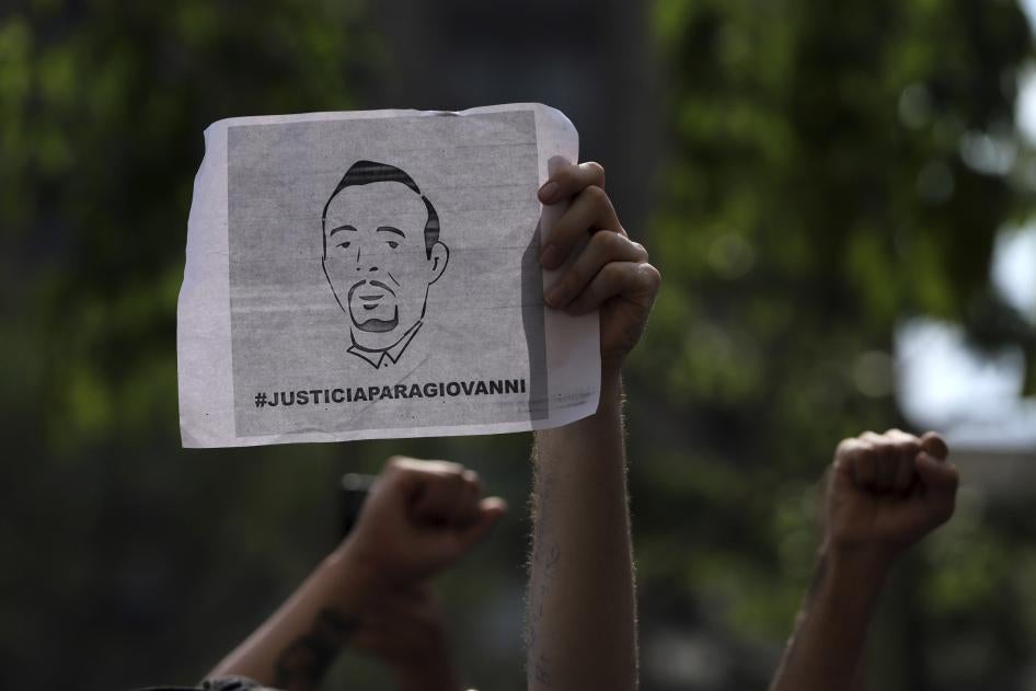 Young people march in Guadalajara, Jalisco on June 6, 2020 to protest the May 4 killing of Giovanni López after he was arrested in Ixtlahuacán de los Membrillos, Jalisco, allegedly for not wearing a mask.
