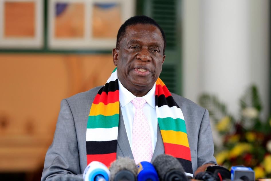 Zimbabwean President Emmerson Mnangagwa addresses the media at State House in Harare, Zimbabwe, March, 17, 2020.