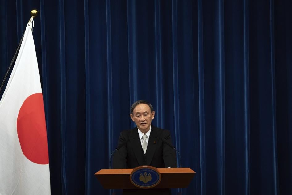 Tân Thủ tướng Nhật Bản Yoshihide Suga phát biểu ở một cuộc họp báo tại nơi ở chính thức của thủ tướng vào thứ Tư, ngày 16 tháng 9 năm 2020, Tokyo, Nhật Bản.