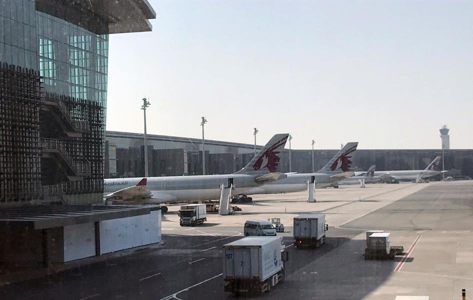 طائرات مركونة في "مطار حمد الدولي" في الدوحة، قطر، 16 يونيو/حزيران 2017