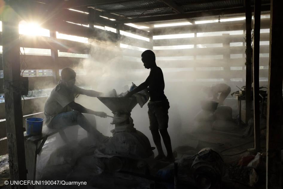 Child labor in an informal gold mine in Ghana, where health risks are significant. 
