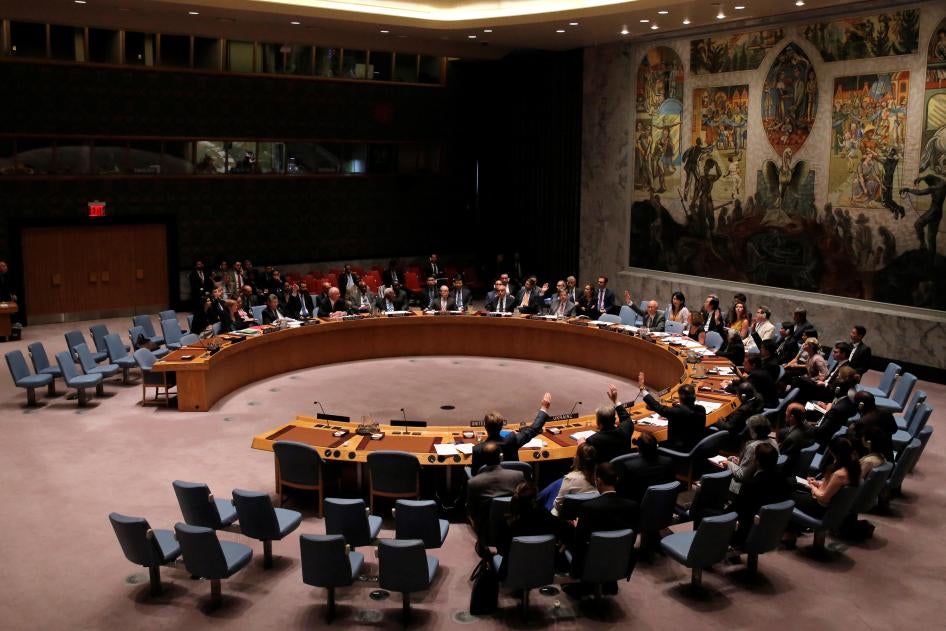 Le Conseil de sécurité des Nations unies a adopté une résolution sur le Burundi le 29 juillet 2016 demandant le déploiement de policiers non armés au Burundi pour soutenir les observateurs des droits humains de l’ONU ainsi que des briefings réguliers du Secrétaire général sur le Burundi.