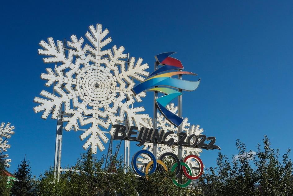 Le logo des Jeux Olympiques d’hiver de 2022, qui seront accueillis par Pékin et qui se dérouleront sur plusieurs sites en Chine, y compris à Zhangjiakou (province du Hebei).  Photo prise à Zhangjiakou, le 17 septembre 2020. 