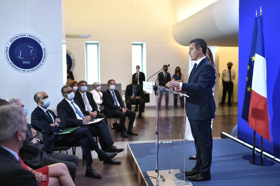 Le ministre français de l'Intérieur, Gérald Darmanin, prononce un discours sur l'état de la menace terroriste à la Direction générale de la sécurité intérieure (DGSI) à Paris, le lundi 31 août 2020. 2020 Stephen de Sakutin, Pool via AP