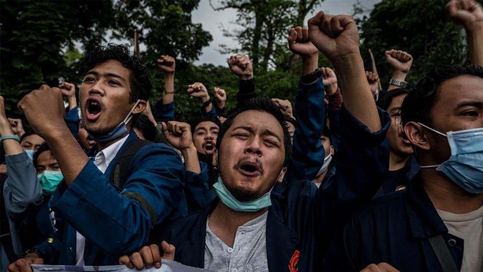 Students and laborers protest against a new job creation law that hinders labor rights, Bandung, Indonesia, October 8, 2020.