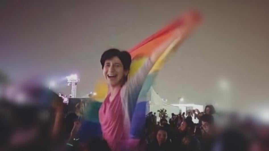 Sarah Hegazy, Egyptian LGBTQ activist, photographed by a friend who wished to remain anonymous, at a Mashrou’ Leila concert in Cairo in 2017 © 2020 anonymous. 