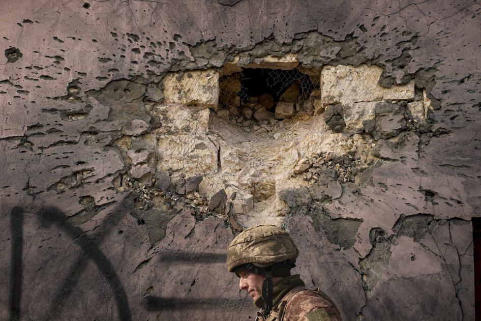 ロシア、ウクライナと国際法：占領、武力紛争、および人権について