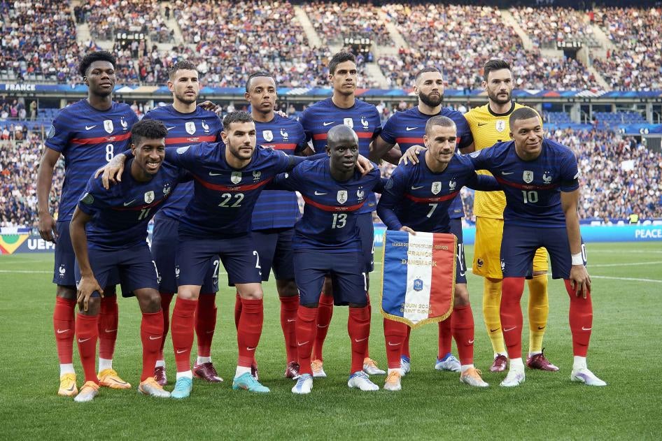 L'équipe de France pose pour une photo