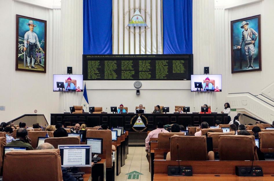 El 31 de mayo de 2022, la Asamblea Nacional de Nicaragua canceló el registro de 82 organizaciones no gubernamentales y la Academia Nicaragüense de la Lengua, acusándolas de haber violado una ley sobre "agentes extranjeros" y obligándolas a cerrar sus operaciones en el país.