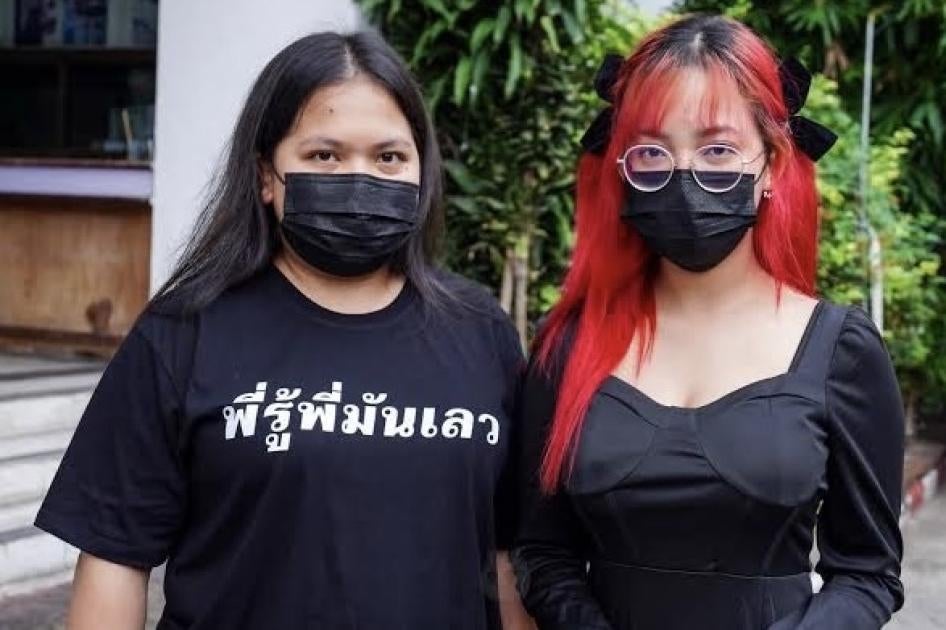Netiporn “Bung” Sanesangkhom and Nutthanit “Bai Por” Duangmusit, Thai pro-democracy activists, have been on a hunger strike since June 2, 2022 to protest their pre-trial detention on lese majeste charges.