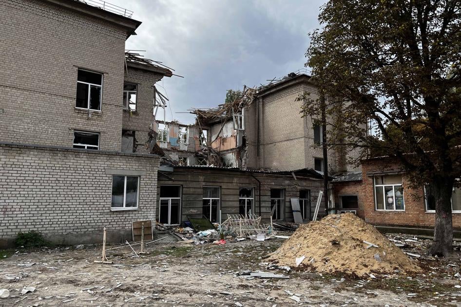 L’École n° 12 à Izioum (Ukraine), que les forces russes ont occupée et utilisée pour détenir plusieurs personnes. Photo prise le 20 septembre 2022. 