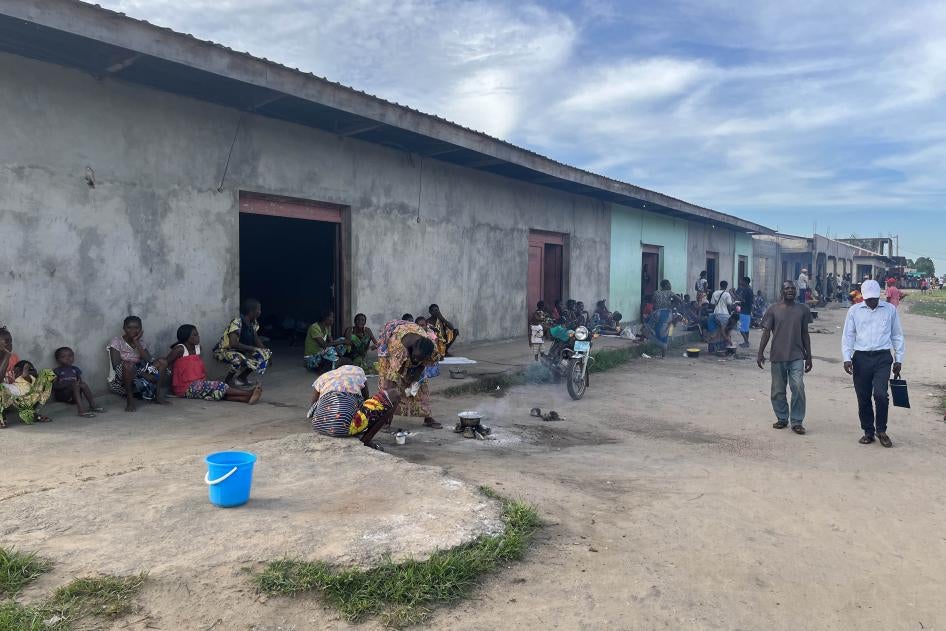 Le marché Malebo, situé à Bandundu, transformé en camp d'accueil pour les personnes déplacées malgré la tentative du gouvernement congolais de le fermer.