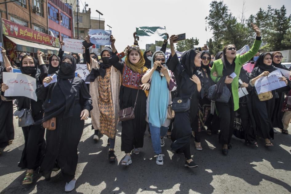Des femmes afghanes manifestaient pour un meilleur respect de leurs droits à Kaboul, le 13 août 2022. 