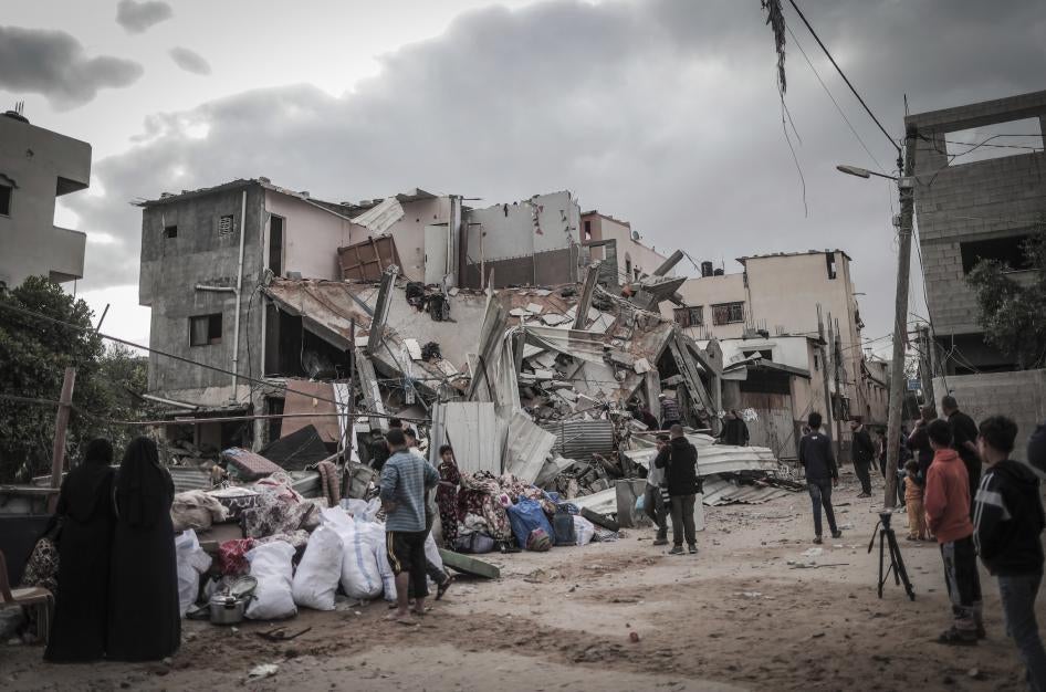 Une maison de trois étages où vivaient 30 membres d'une famille palestinienne a été détruite par des frappes aériennes israéliennes, dans le quartier d'Al-Zaytoun à Gaza, le 13 mai 2023. 2023 Momen Faiz/NurPhoto via AP Photo
