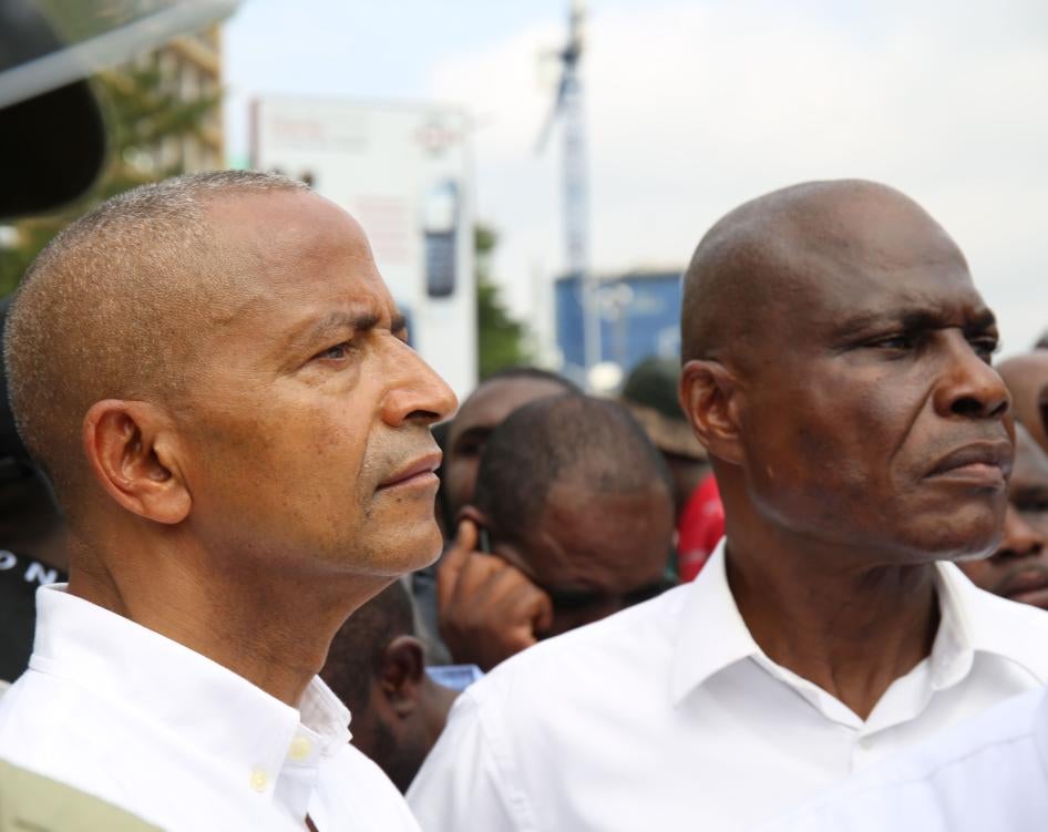  Les leaders de l’opposition Martin Fayulu (droite) et Moise Katumbi (gauche) 