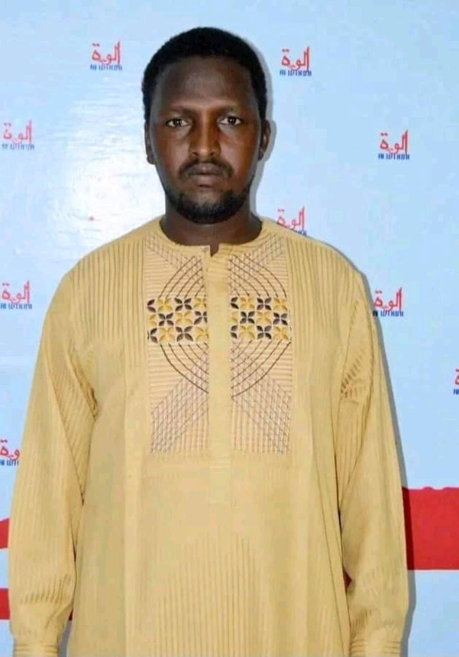 Djimet Wiché, le directeur de la publication d'Alwihda Info, dans sa salle de rédaction en 2023. © 2023 Privé