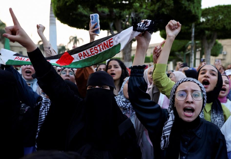 Students of Cairo University demonstrate in support of Palestinians amid the ongoing conflict between Israel and Hamas, Cairo, Egypt, October 18, 2023. 