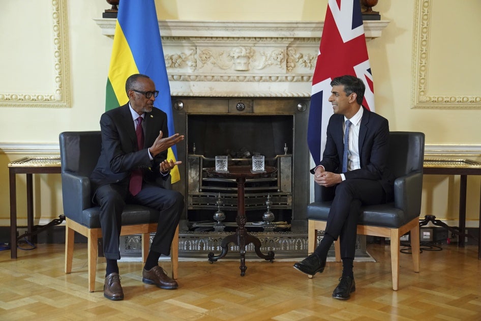 Le président du Rwanda, Paul Kagame, et le Premier ministre britannique, Rishi Sunak, à Londres, le 4 mai 2023.