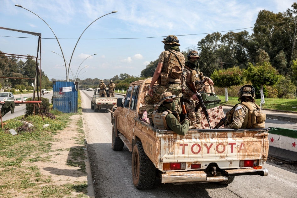 Syrische Regierungstruppen in der westlichen Stadt Latakia, Syrien, am 9. März 2025.