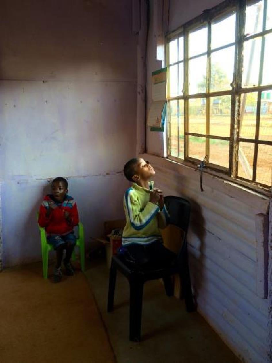 An estimated half-a-million children with disabilities have been shut out of South Africa’s education system, Human Rights Watch said in a report released today at a joint event with South Africa’s Human Rights Commission.