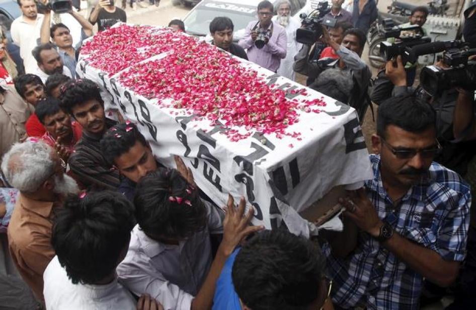 Relatives carry the coffin of Saulat Mirza, who was sentenced to death by an anti-terrorism court in 1999 and hanged on May 12, 2015, in Karachi, Pakistan. 