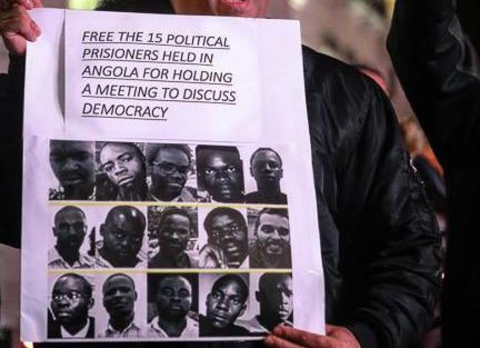 Protesters in London, stand at Piccadilly Circus calling for the release of 15 political prisoners in Angola, October 17, 2015. 