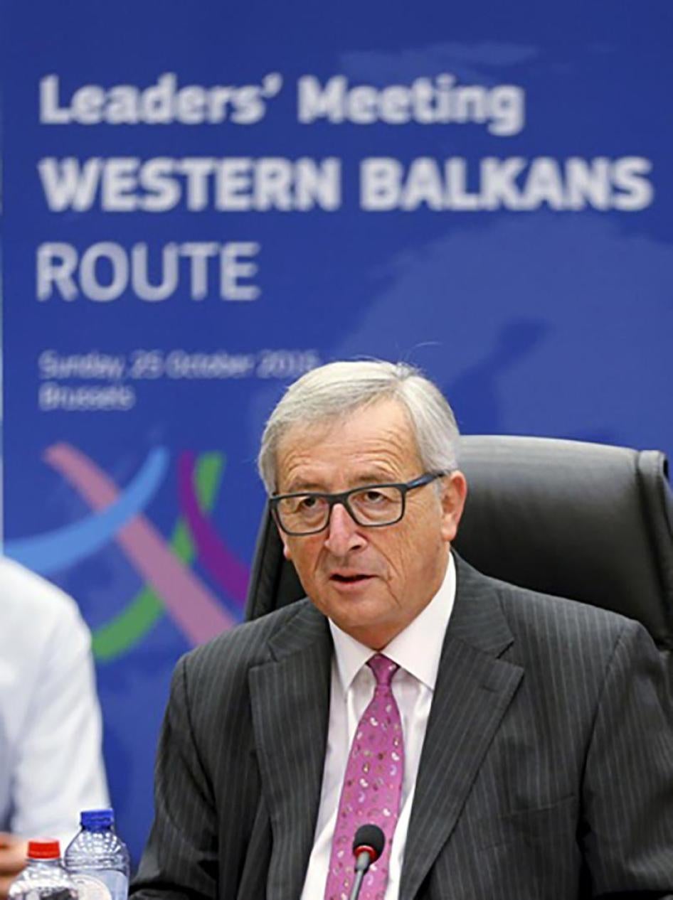 Le président de la Commission européenne, Jean-Claude Juncker, lors du Sommet sur la crise migratoire dans les Balkans occidentaux, tenu à Bruxelles, le dimanche 25 octobre 2015.