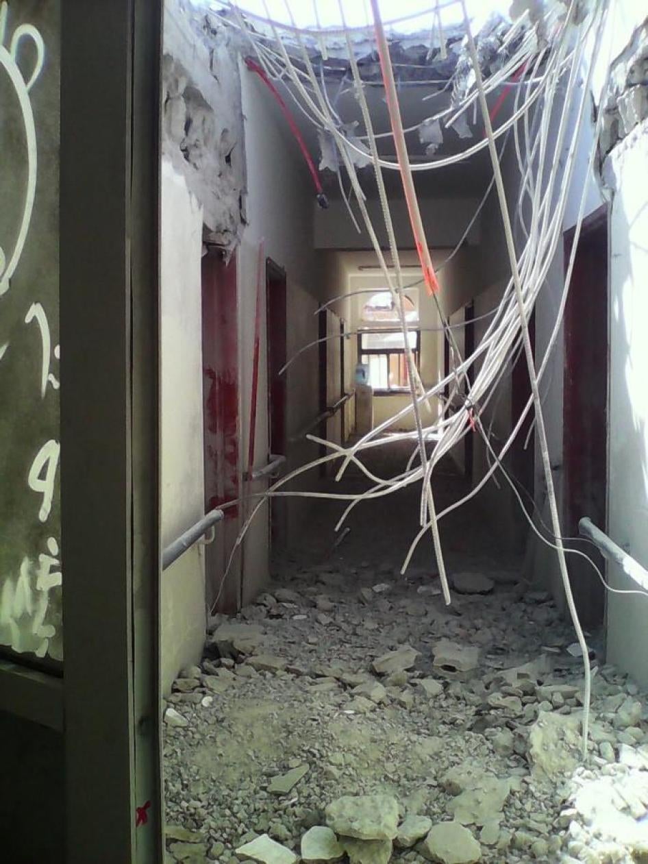 A corridor in the the al-Noor Center for the Blind sustained damage from a Saudi-coalition airstrike in Sanaa, Yemen on January 5, 2016. © 2016 Abdullah Qaid/Human Rights Watch