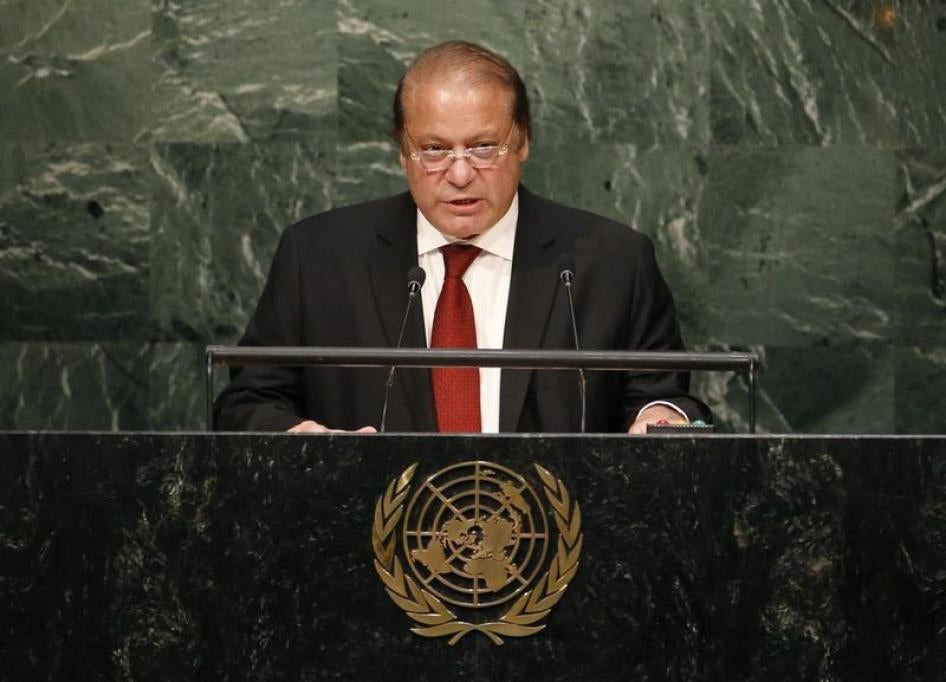 Prime Minister Muhammad Nawaz Sharif of Pakistan addresses attendees during the 70th session of the United Nations General Assembly at the U.N. Headquarters in New York, September 30, 2015.