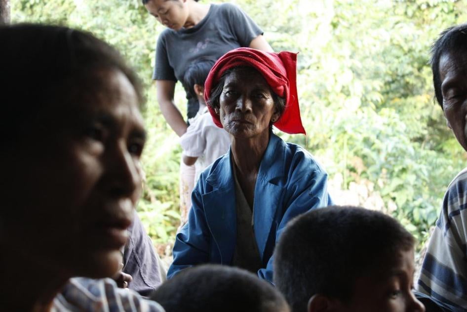 A displaced Kachin woman in Kachin State said that Burmese soldiers repeatedly fired upon her and her three grandchildren while they fled for safety. 