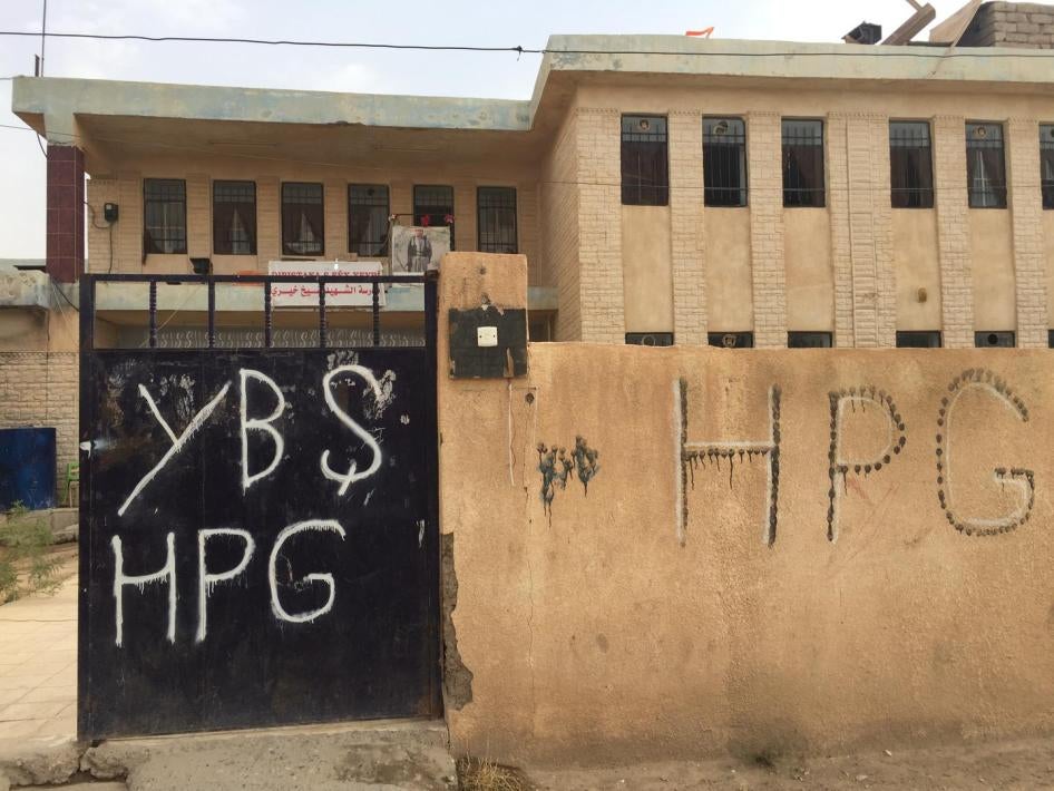Martyr Khairy school in Khanasoor, Sinjar, run by YBŞ/HPG-affiliated staff, implementing the Rojava curriculum in Roman script.