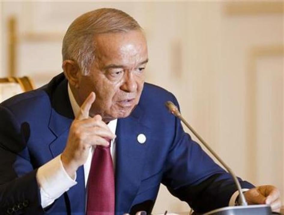 Le président ouzbek Islam Karimov, lors d’une conférence de presse en marge d’une réunion de l'Organisation de coopération de Shanghai (SCO) à Tachkent, le 11 juin 2010.