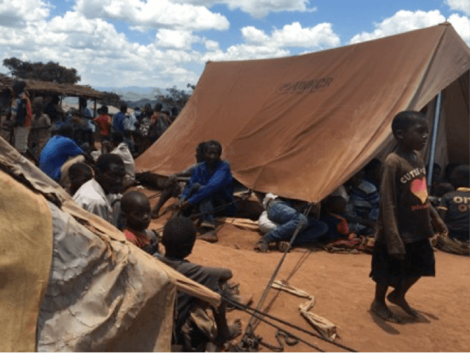 Over 6,000 asylum seekers, mostly women and children, are living in the crowded and makeshift Kapise camp in Malawi. At the time of a Human Rights Watch visit, the camp had no school facilities. 