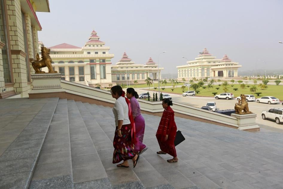 Members of parliament attend a meeting at Burma’s lower house in the capital, Naypyitaw, March 2016. 