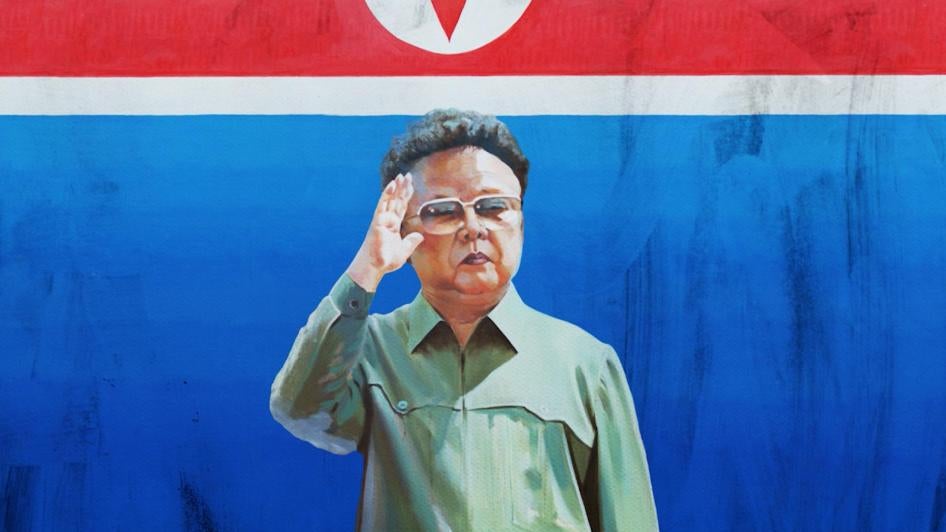 Operating under a pseudonym which means "no boundaries" - North Korean defector Sun Mu doesn't just paint about his troubled life in the worlds most reclusive and repressive state - he paints images of hope.