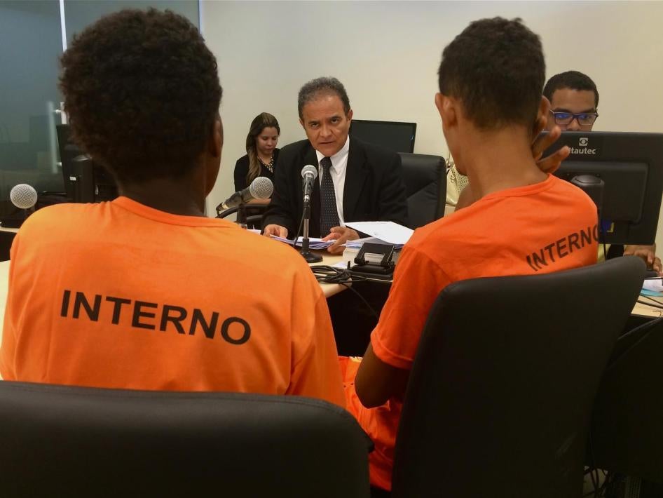 Judge Fernando Mendonça conducts a custody hearing in January 2015. 