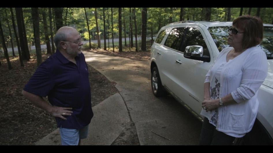Lindy Lou Wells speaks with another juror from the Bobby Wilkes death penalty trail in the film Lindy Lou, Juror Number 2