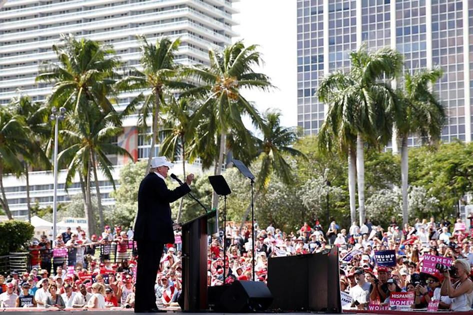 Republican presidential nominee Donald Trump holds a campaign event in Miami, Florida U.S. November 2, 2016. 