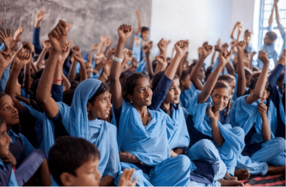 Des jeunes filles indiennes participent à un séminaire sur l'hygiène féminine (« Great WASH Yatra ») coorganisé en Inde en 2012 par l'association WASH United.