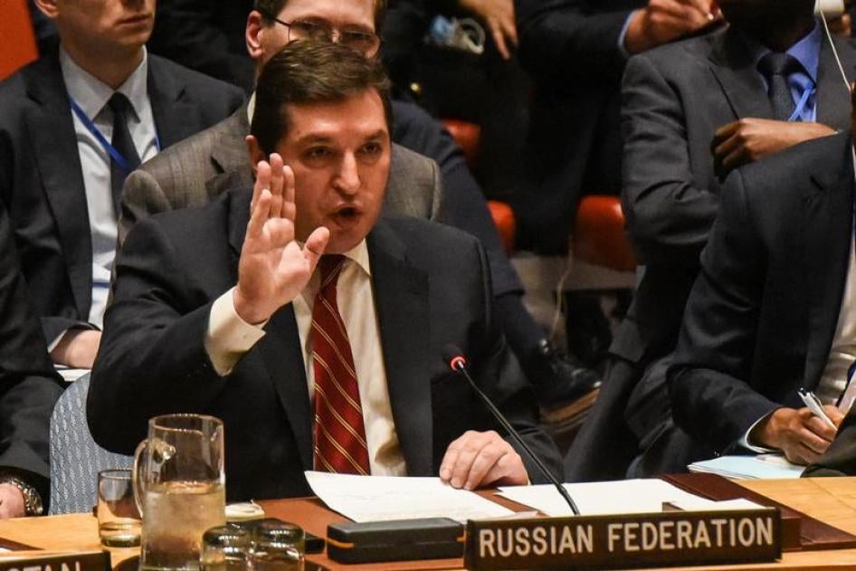 نائب السفير الروسي إلى الأمم المتحدة فلاديمير سافرونكوف يدلي بملاحظات خلال اجتماع لمجلس الأمن الدولي حول الوضع في سوريا في مقر الأمم المتحدة في نيويورك، الولايات المتحدة، 17 أبريل/نيسان 2017.