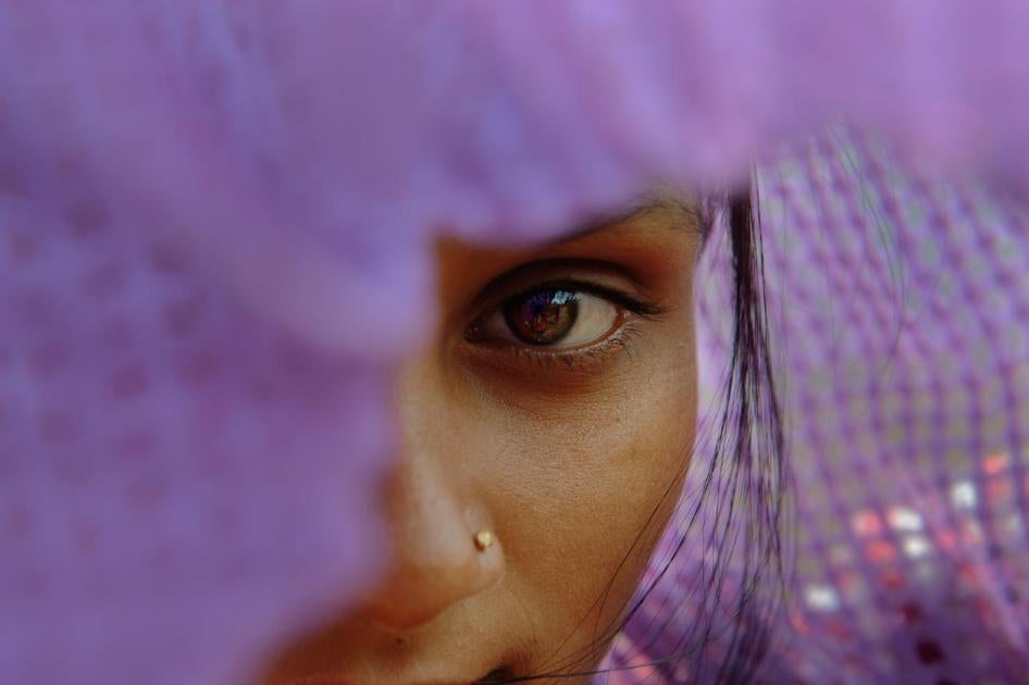 “蔓希”（13岁）2012年在马哈拉施特拉邦某个后火车站遭一名男子强奸。