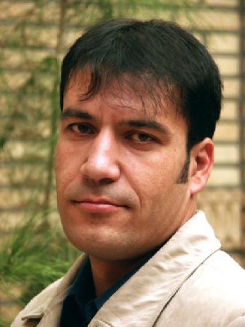 Хорошо известный в Таджикистане независимый журналист Хайрулло Мирсаидов был арестован 5 декабря 2017 г. после обращения к президенту с открытым письмом о коррупции в местной власти.