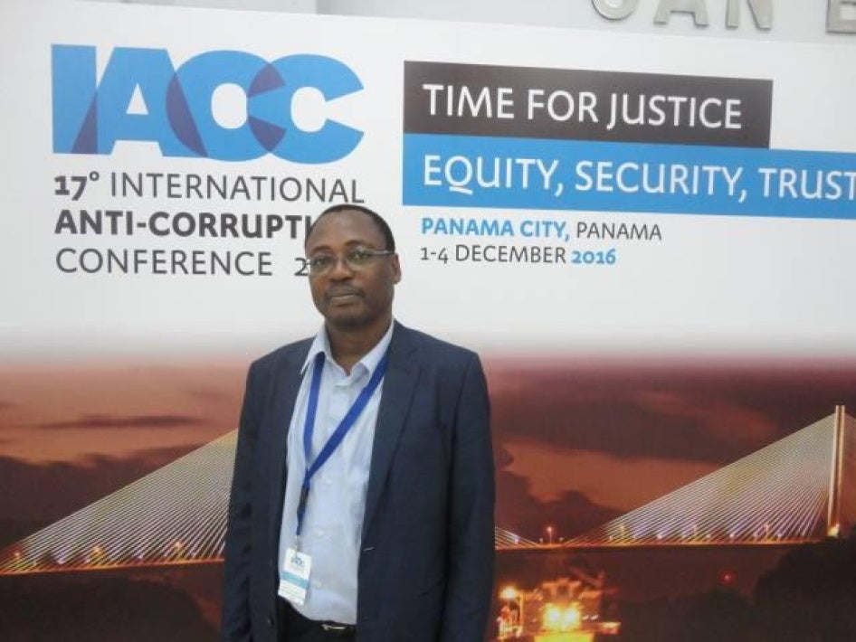 Alfredo Okenve fue expositor en la Convencion internacional contra la corrupción en diciembre de 2016 en Panamá
