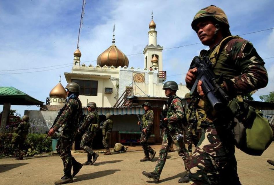  Filipina: Darurat Militer Berpotensi Meningkatkan Pelanggaran PHOTO