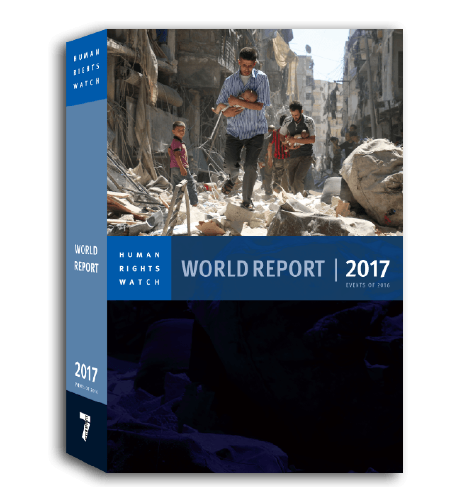 Le Rapport mondial 2017 de Human Rights Watch, dont une version abrégée est également disponible en français. Photo de couverture : deux habitants d’Alep, en Syrie, transportent des bébés en courant peu après un raid aérien contre un quartier contrôle par