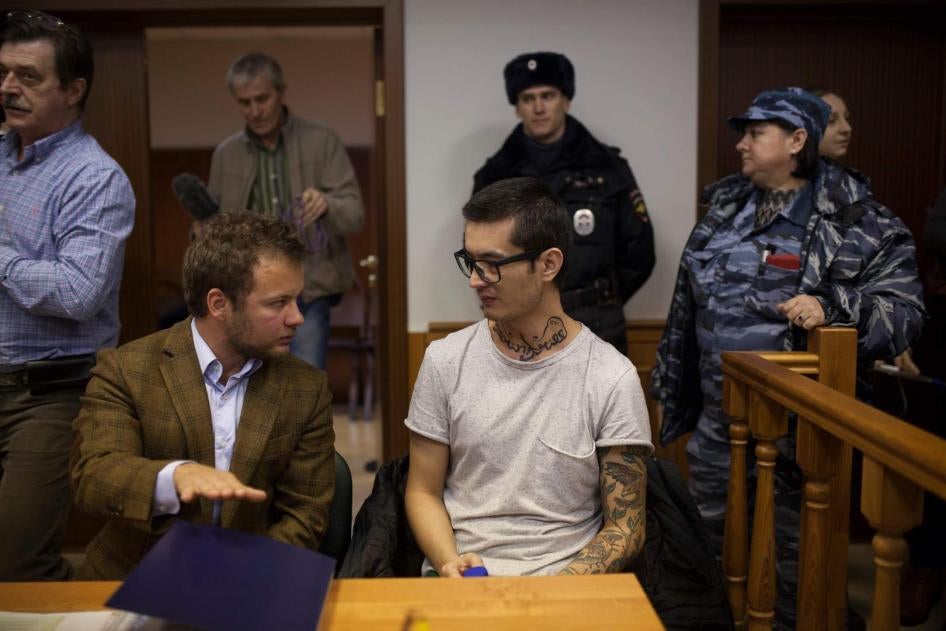 Khudoberdi Nurmatov and his lawyer, Daniil Khaimovich, Moscow, February 2, 2018