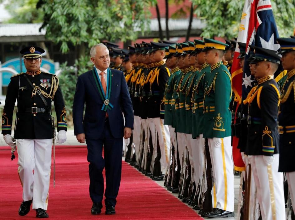 Perdana Menteri Australia Malcolm Turnbull menghadiri simulasi antiterorisme oleh tentara Australia dan Filipina di sela-sela KTT ASEAN ke-31 di Quezon City, Filipina, 13 November 2017. 